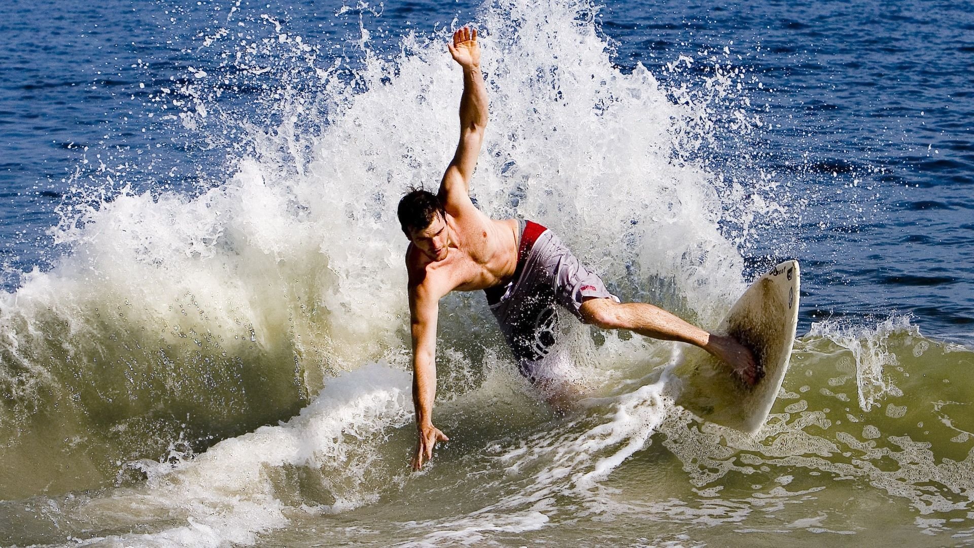 kering.com-中国组合稳步提升成绩赢得认可，中国组合团队